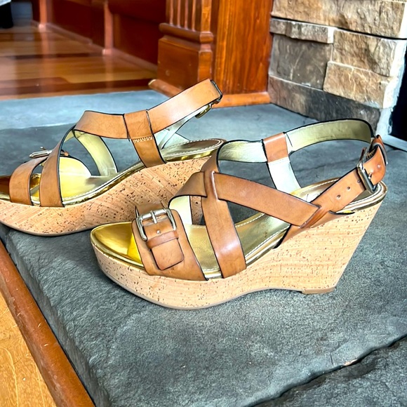 Sandals - Picture 1 of 8